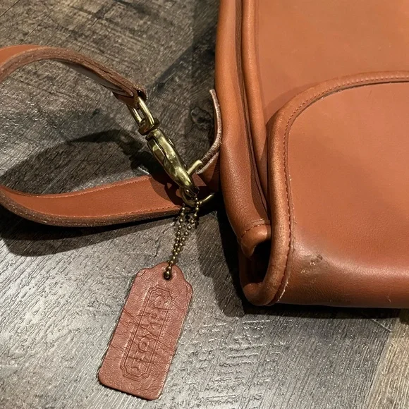 Vintage COACH Leather Briefcase - Picture 7 of 15